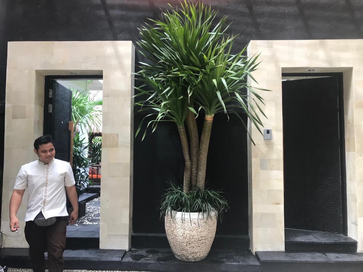 Amanputri Villa Seminyak  Ngoại thất bức ảnh